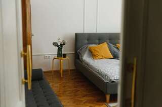 Апартаменты Sunny apartments in the center of Chernivtsi Черновцы Апартаменты-6