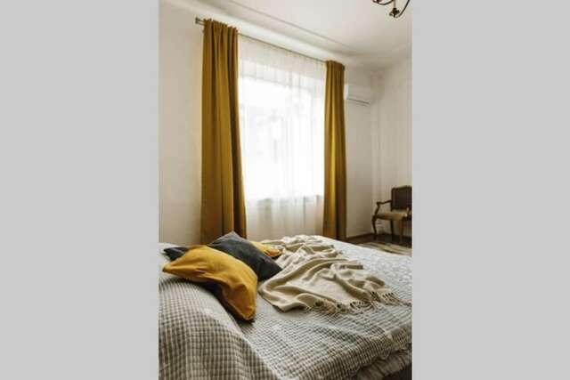Апартаменты Sunny apartments in the center of Chernivtsi Черновцы-36